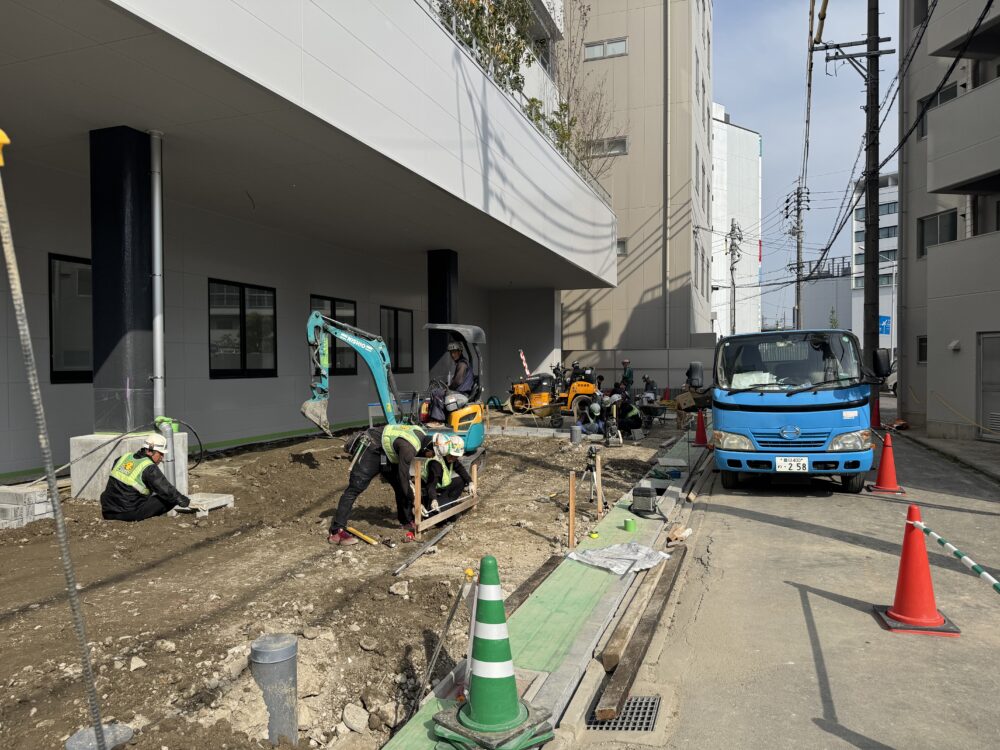 施工中